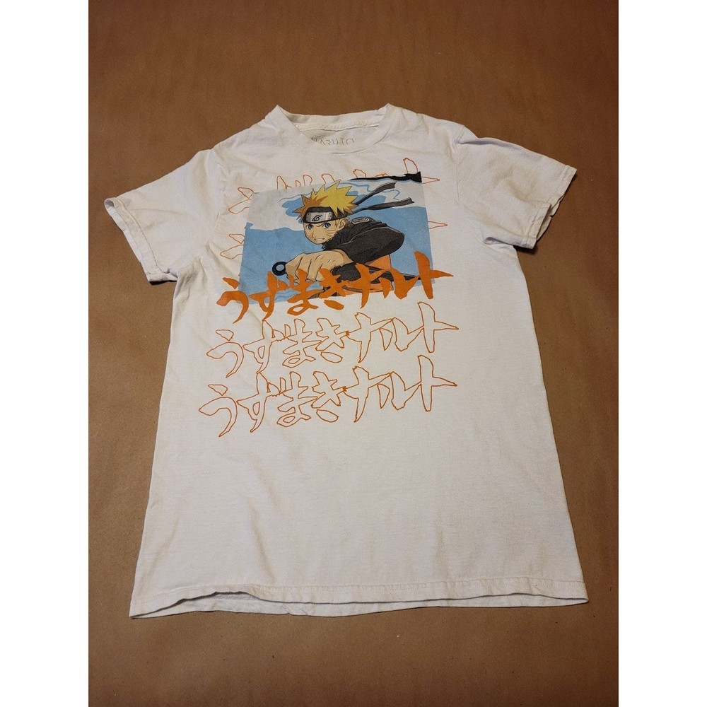 Men's Naruto Shippuden shirt small